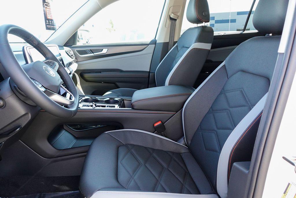 new 2026 Volkswagen Atlas car, priced at $46,786