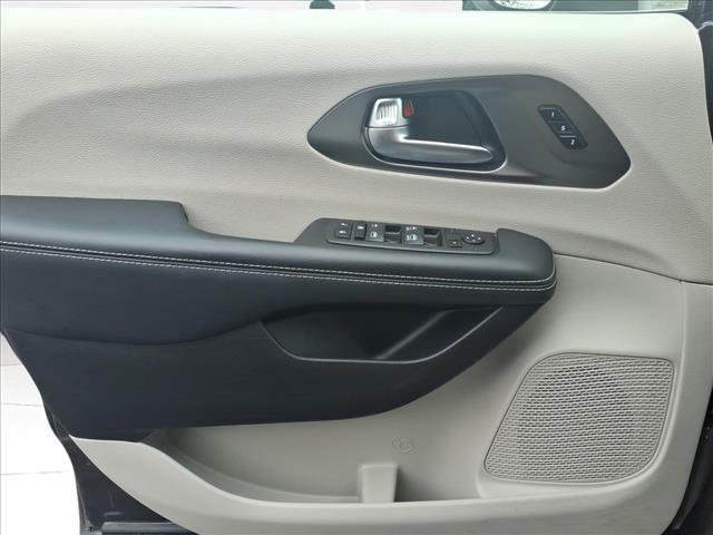 used 2023 Chrysler Pacifica car, priced at $23,589