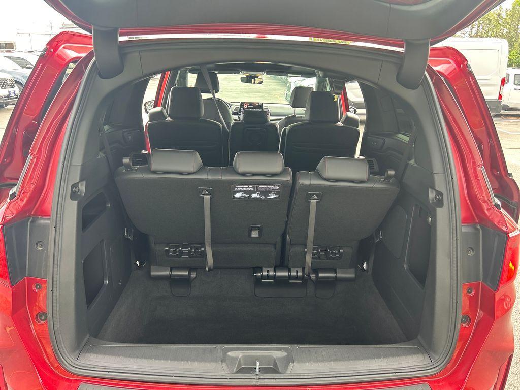used 2025 Honda Odyssey car, priced at $38,604