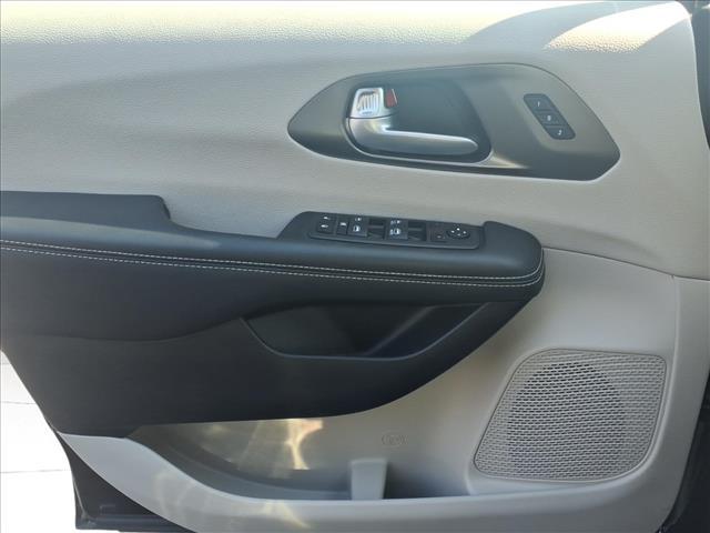 used 2024 Chrysler Pacifica car, priced at $25,437
