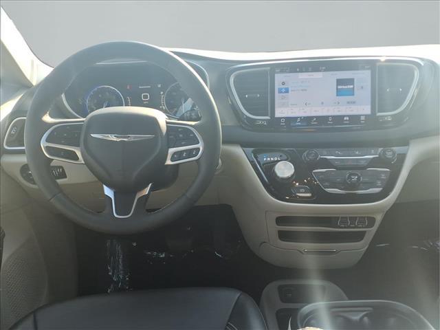 used 2024 Chrysler Pacifica car, priced at $25,437