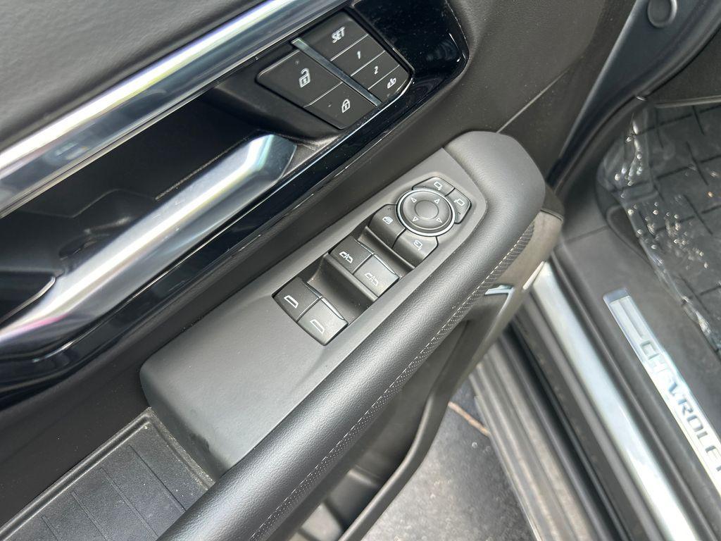 used 2025 Chevrolet Suburban car, priced at $66,998