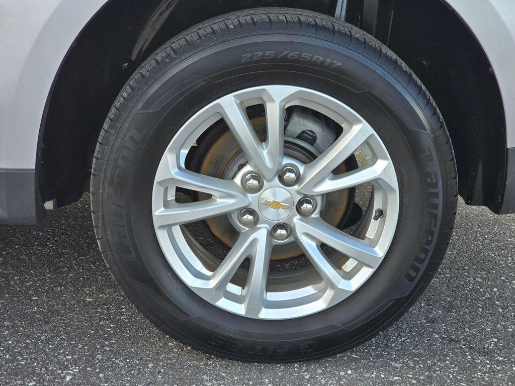 used 2017 Chevrolet Equinox car, priced at $9,400