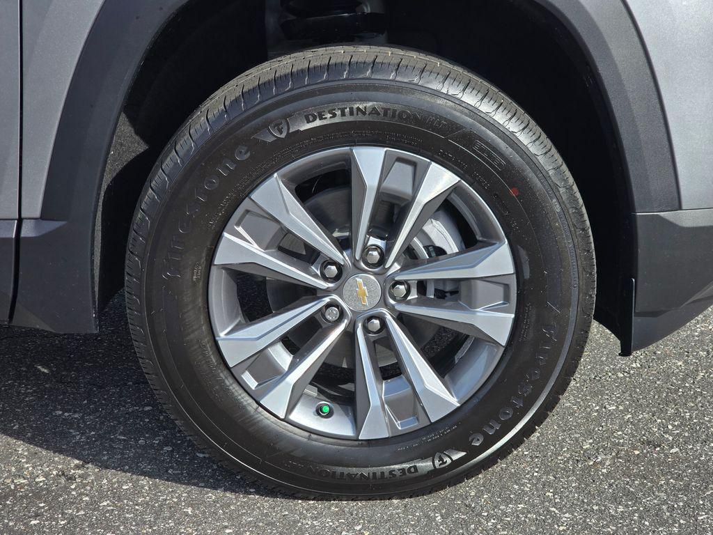 new 2026 Chevrolet Equinox car, priced at $26,855