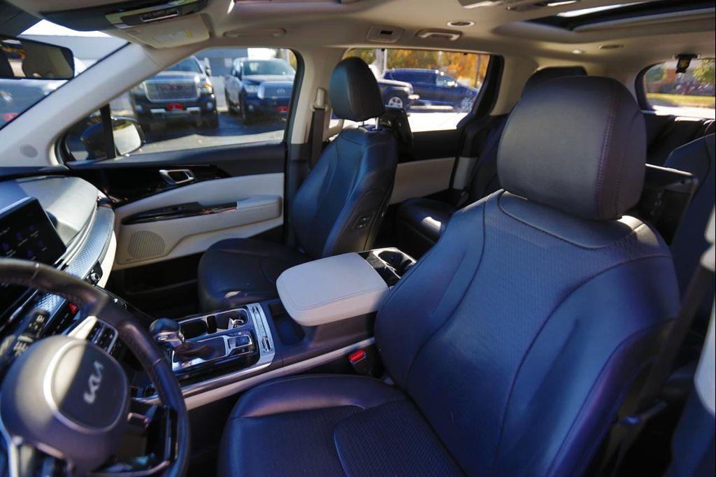 used 2022 Kia Carnival car, priced at $29,250