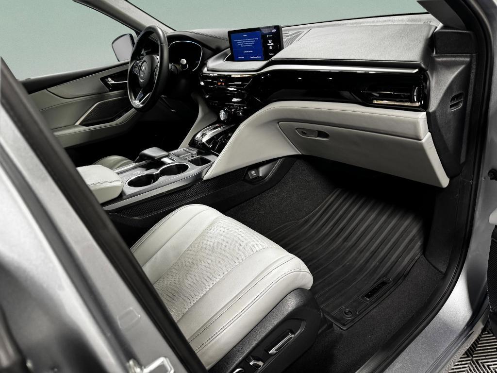 used 2023 Acura MDX car, priced at $38,391