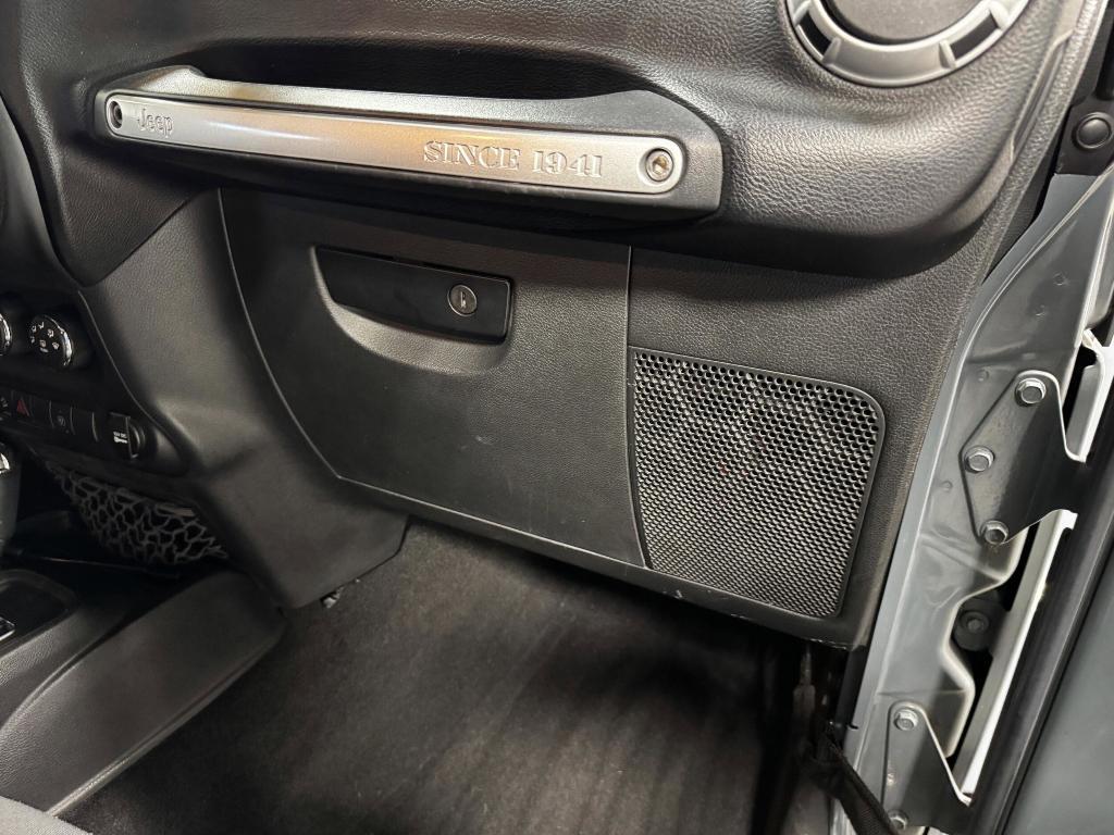 used 2015 Jeep Wrangler Unlimited car, priced at $17,791