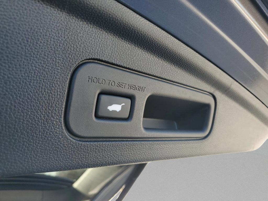 new 2026 Acura MDX car, priced at $68,950