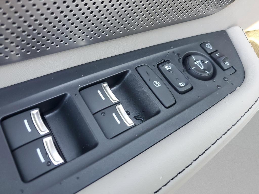 new 2025 Acura RDX car, priced at $54,400