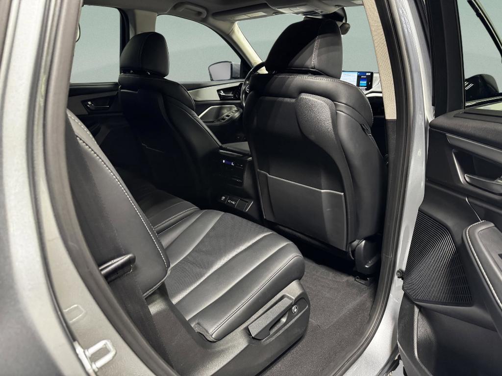 used 2023 Acura MDX car, priced at $43,791