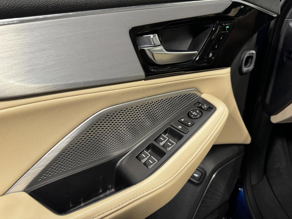 used 2023 Acura MDX car, priced at $38,991