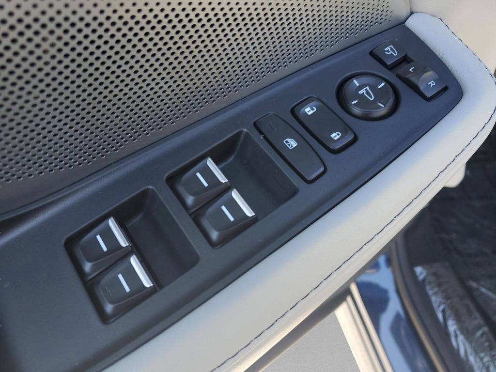 new 2026 Acura MDX car, priced at $60,750