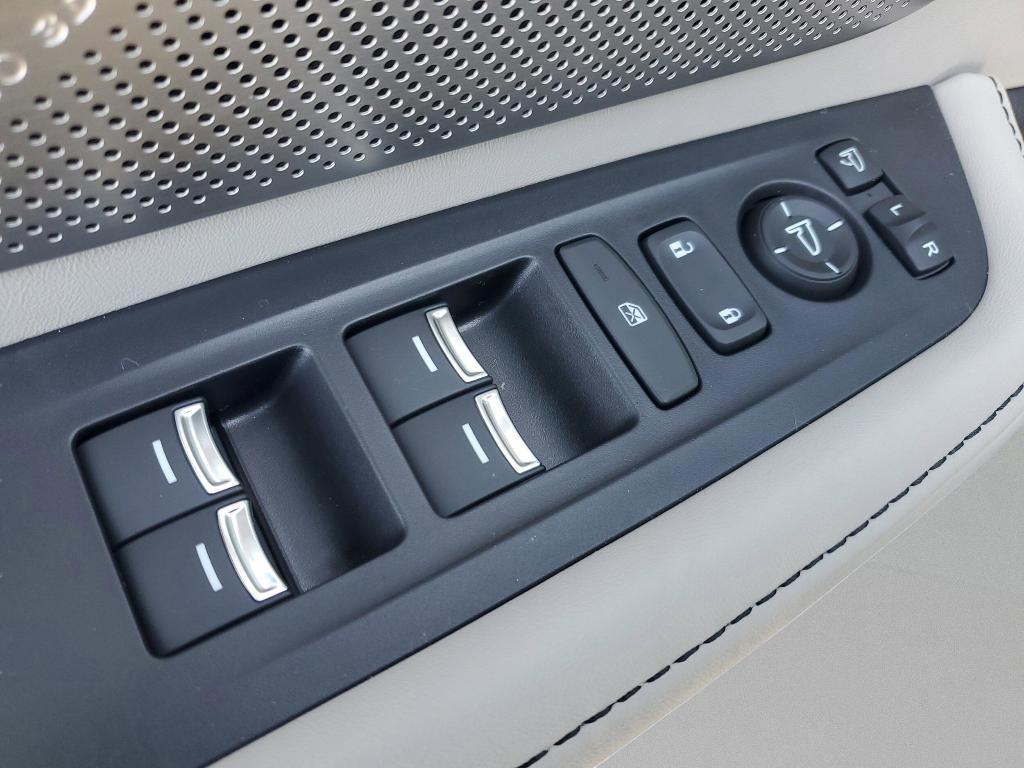 new 2026 Acura RDX car, priced at $54,800