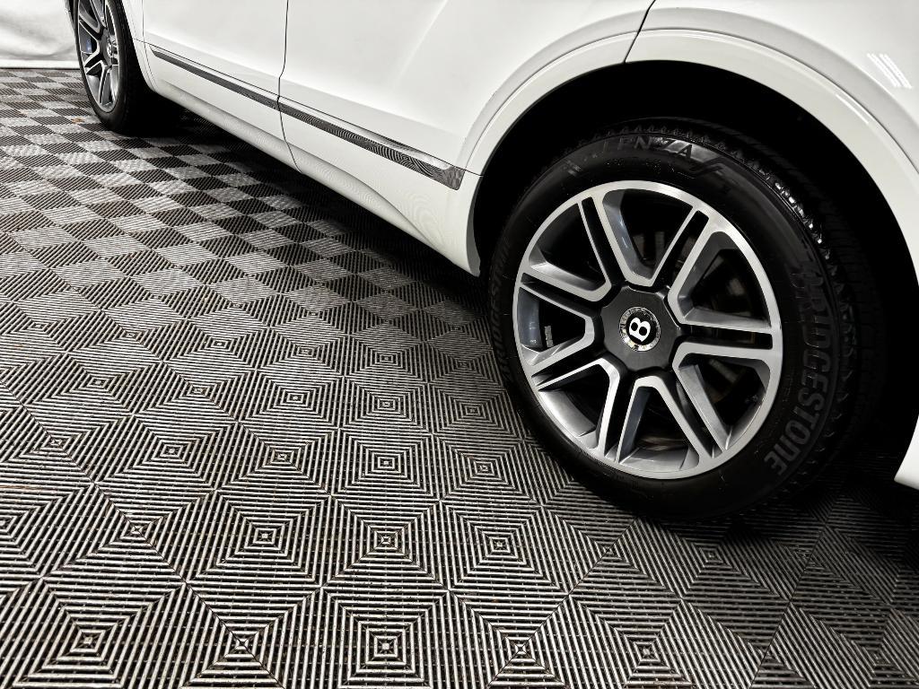 used 2018 Bentley Bentayga car, priced at $56,782
