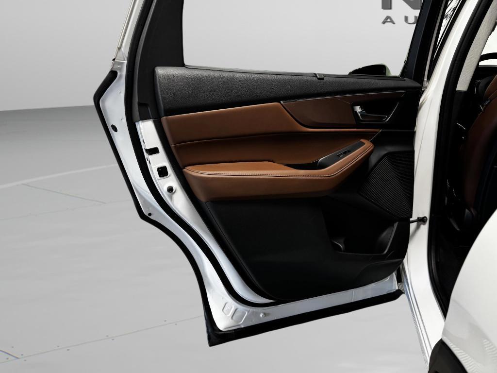 used 2023 Acura MDX car, priced at $43,791