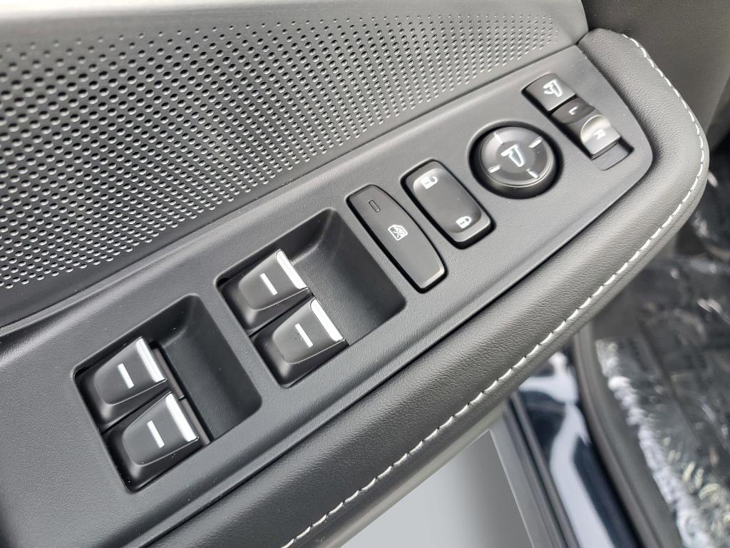 new 2026 Acura MDX car, priced at $61,350