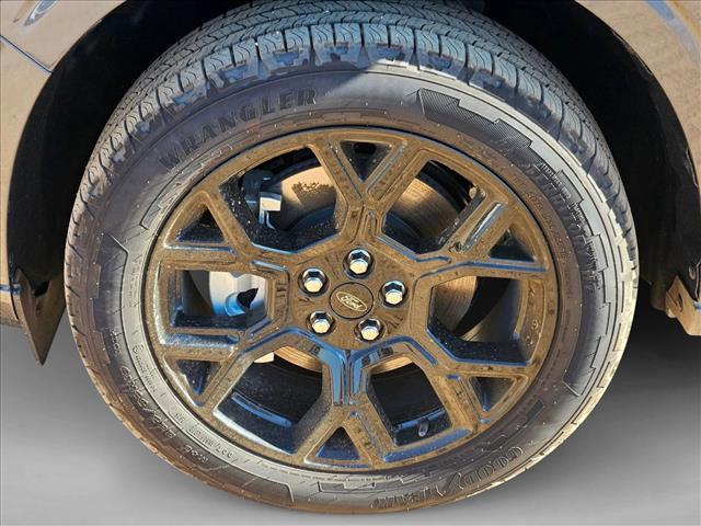 new 2025 Ford Maverick car, priced at $31,918