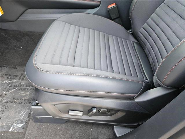 new 2025 Ford Explorer car, priced at $40,418