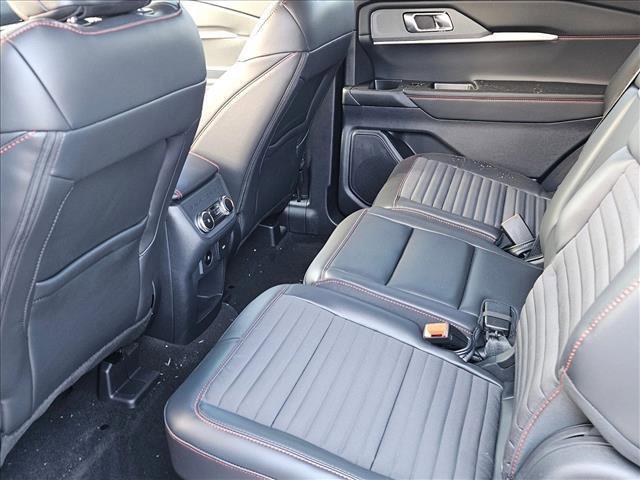 new 2025 Ford Explorer car, priced at $39,418