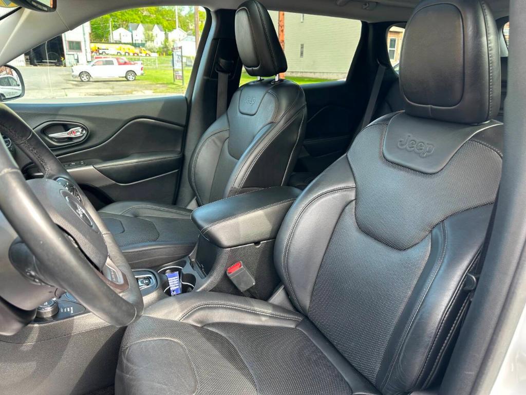 used 2019 Jeep Cherokee car, priced at $17,995