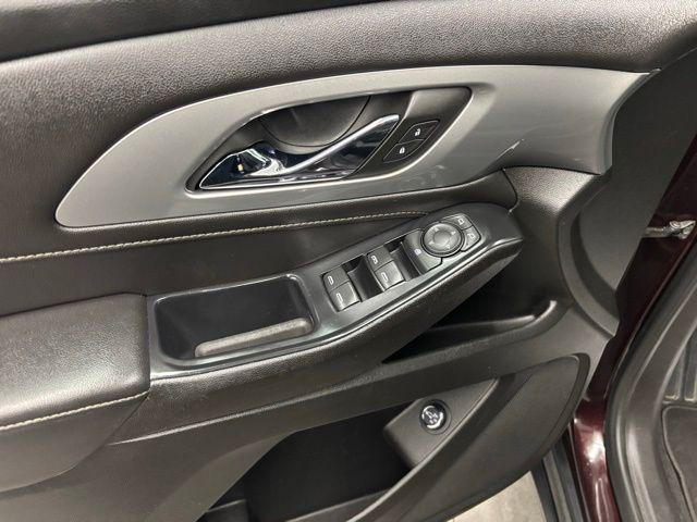used 2022 Chevrolet Traverse car, priced at $24,999