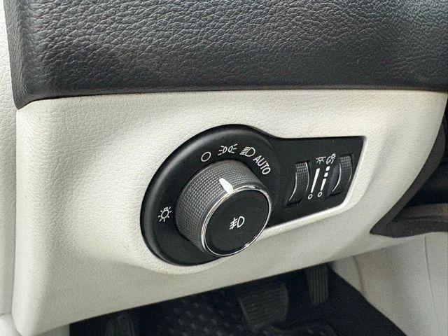 used 2019 Jeep Compass car, priced at $9,999