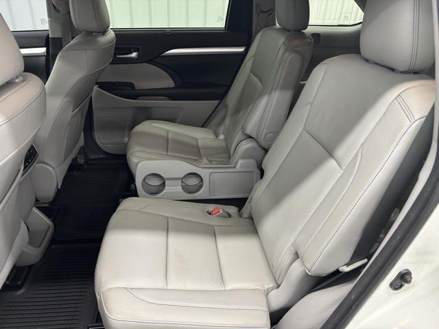 used 2016 Toyota Highlander car, priced at $16,495