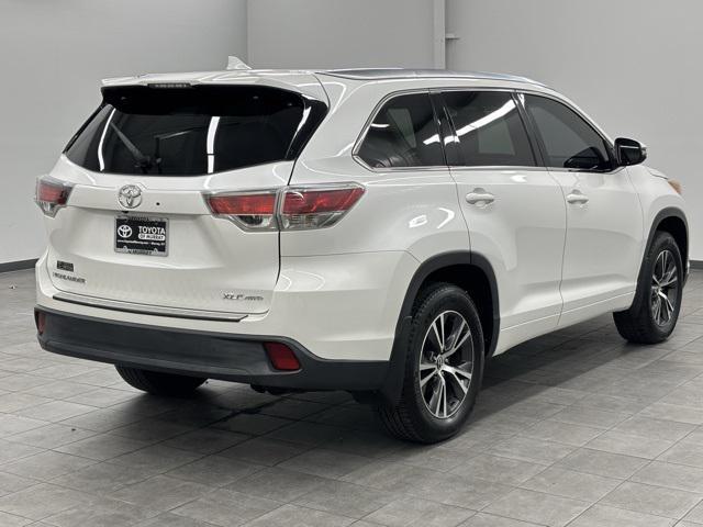used 2016 Toyota Highlander car, priced at $16,495