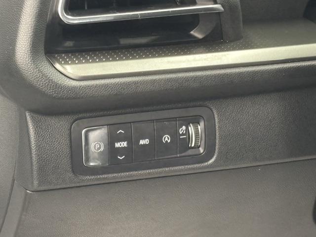 used 2025 Chevrolet Traverse car, priced at $37,595