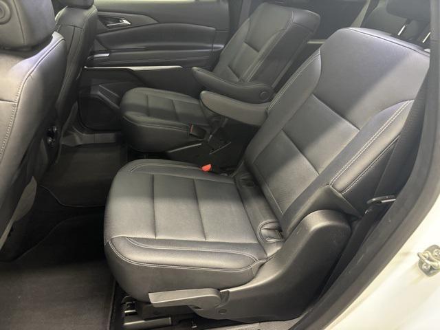 used 2025 Chevrolet Traverse car, priced at $37,595