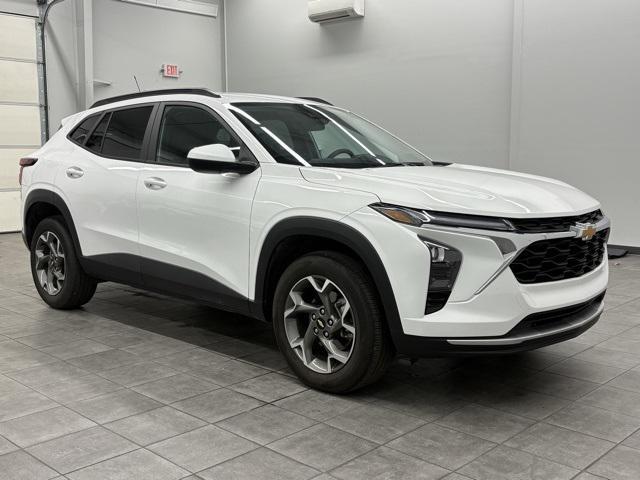 used 2025 Chevrolet Trax car, priced at $20,995