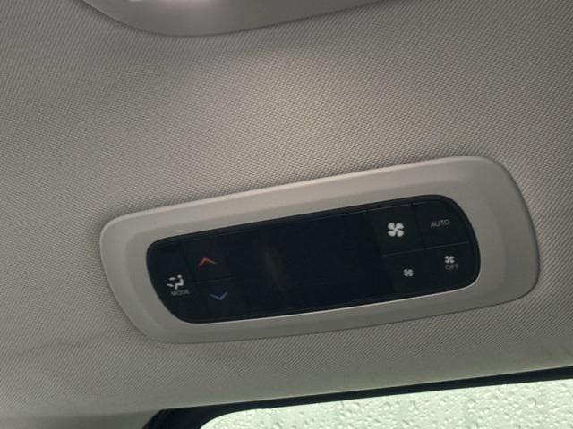 used 2024 Chrysler Pacifica Hybrid car, priced at $28,199