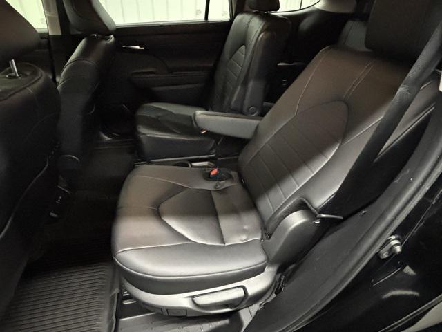 used 2024 Toyota Highlander car, priced at $38,995