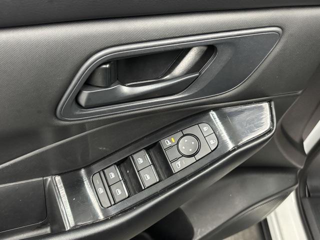 used 2024 Nissan Rogue car, priced at $18,995