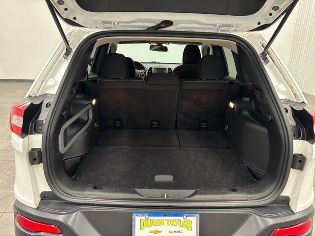 used 2015 Jeep Cherokee car, priced at $9,999