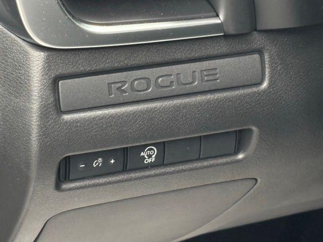 used 2025 Nissan Rogue car, priced at $25,995