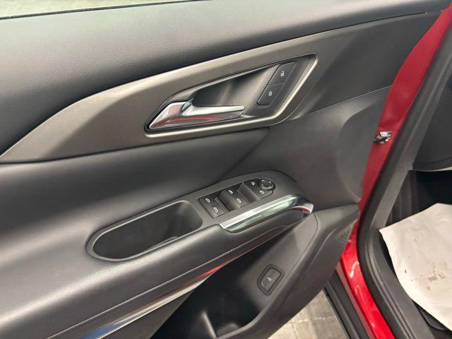 used 2025 Chevrolet Traverse car, priced at $37,595