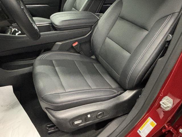 used 2025 Chevrolet Traverse car, priced at $37,595