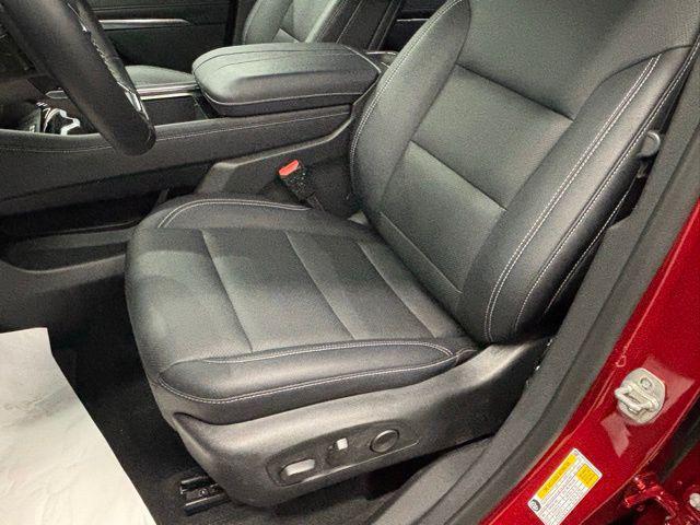 used 2025 Chevrolet Traverse car, priced at $37,595