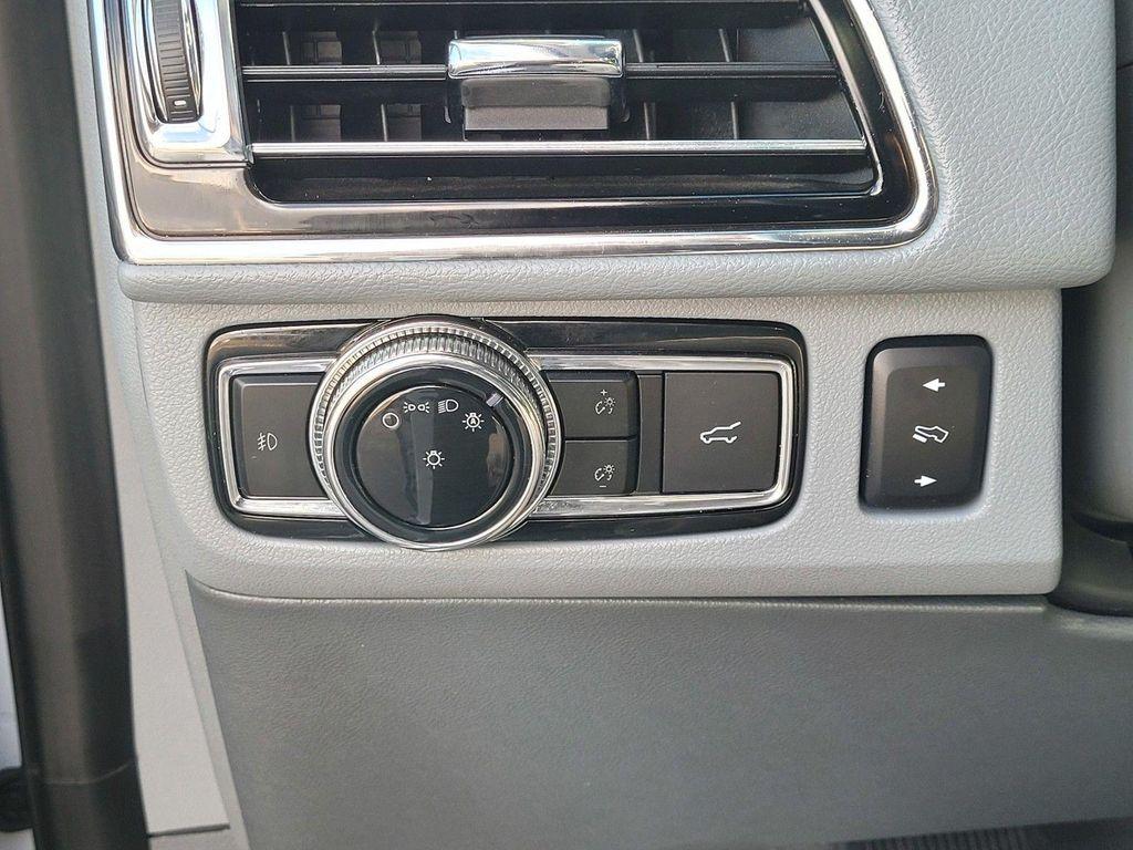 used 2020 Lincoln Navigator car, priced at $31,388