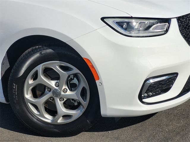 new 2024 Chrysler Pacifica car, priced at $38,888