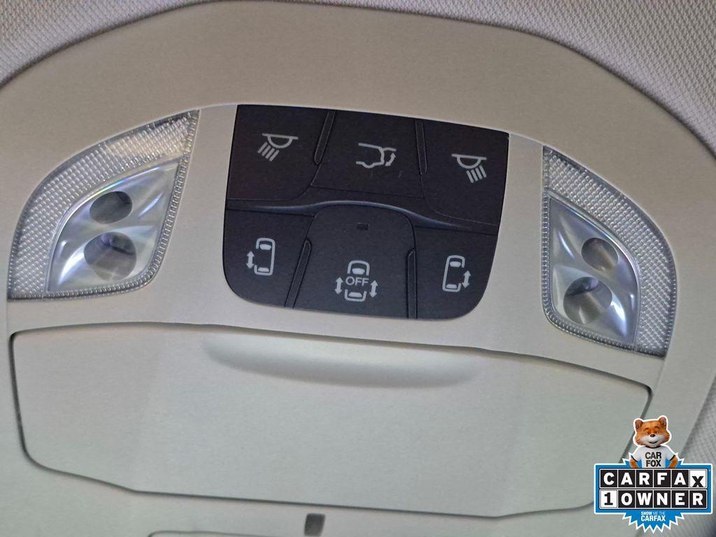 used 2024 Chrysler Pacifica car