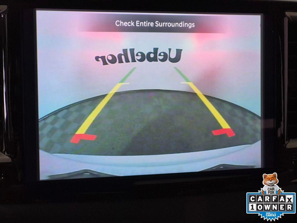 used 2024 Chrysler Pacifica car