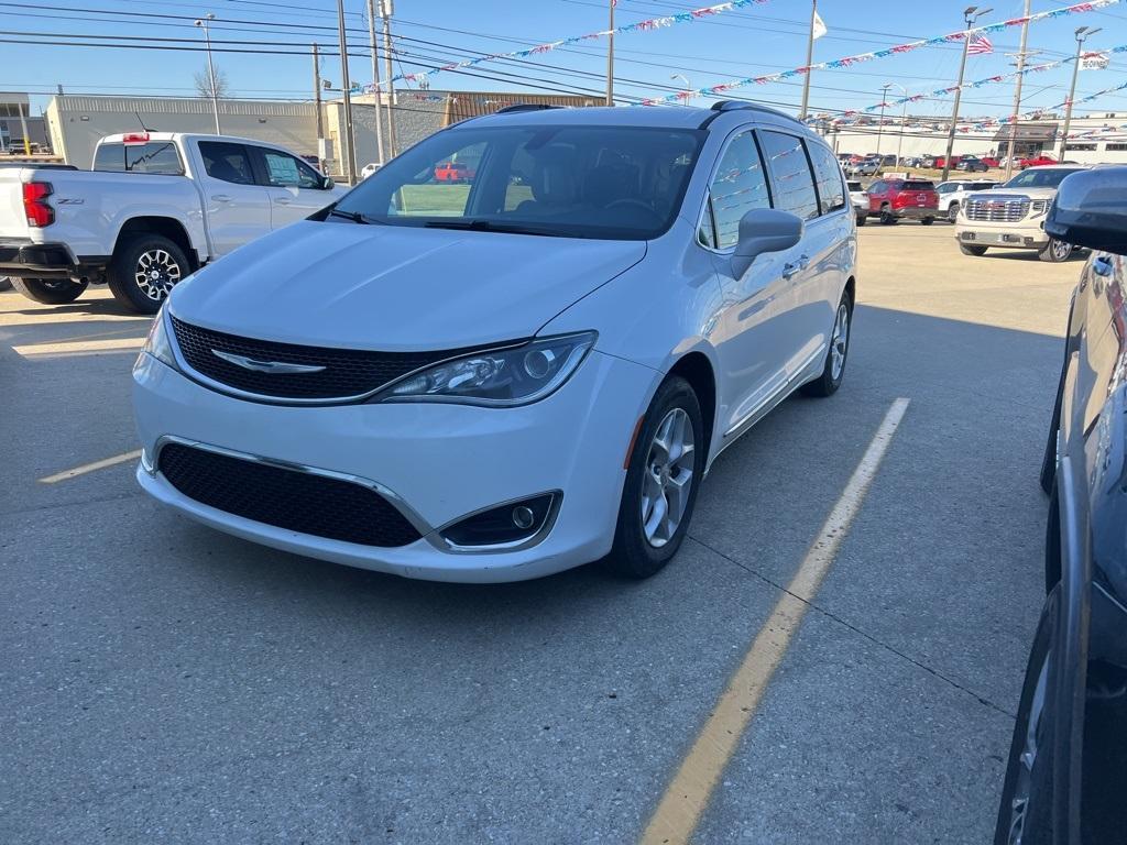 used 2018 Chrysler Pacifica car, priced at $14,998