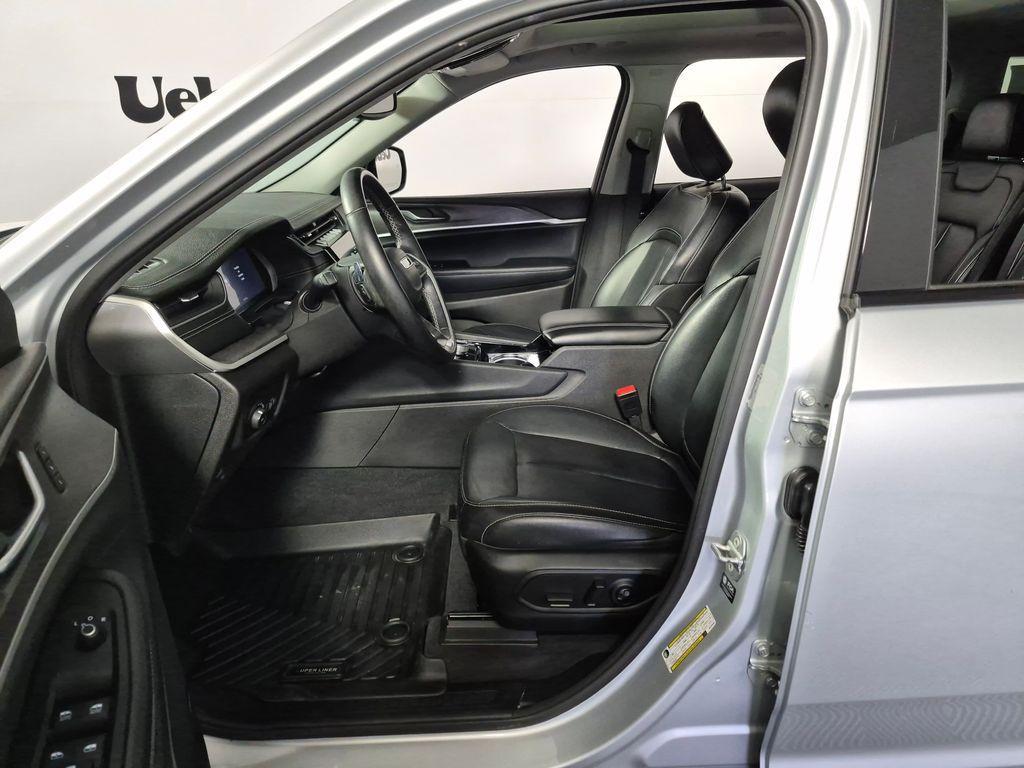 used 2021 Jeep Grand Cherokee L car, priced at $29,995