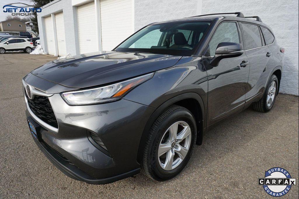 used 2022 Toyota Highlander car, priced at $30,977