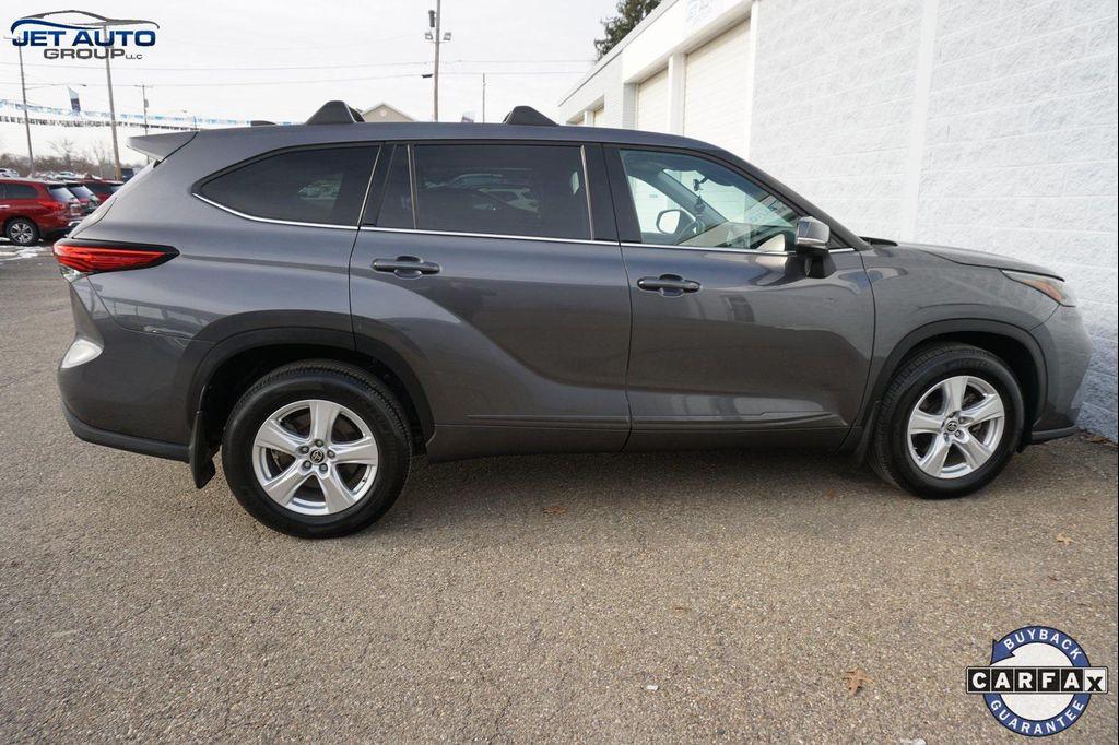 used 2022 Toyota Highlander car, priced at $30,977