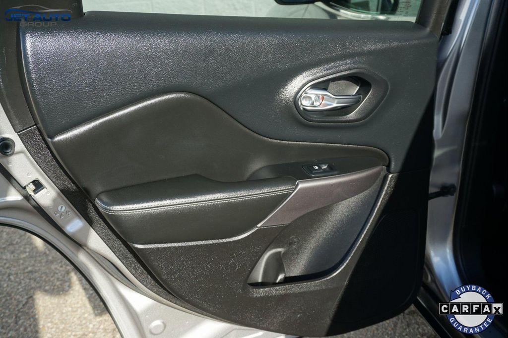 used 2019 Jeep Cherokee car, priced at $16,977