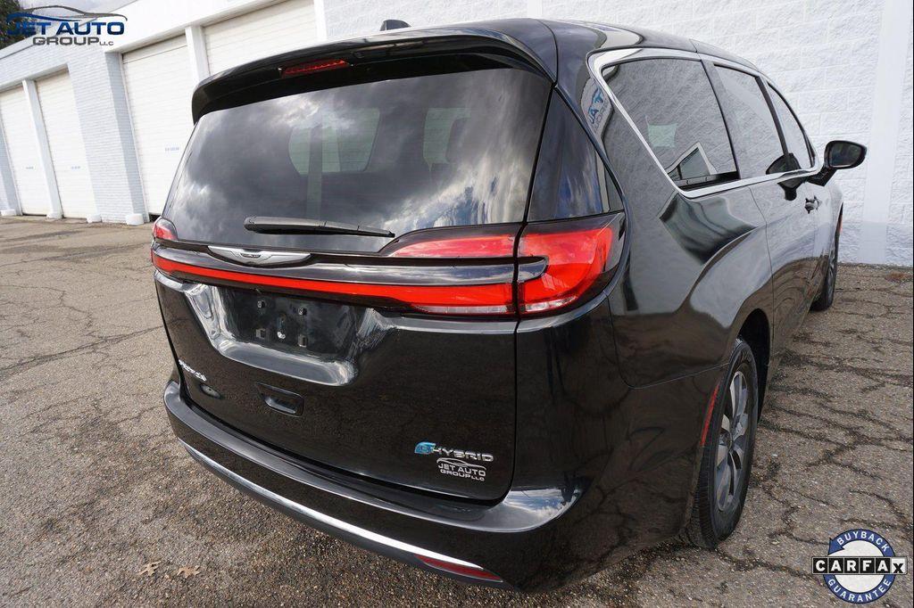 used 2022 Chrysler Pacifica Hybrid car, priced at $25,477