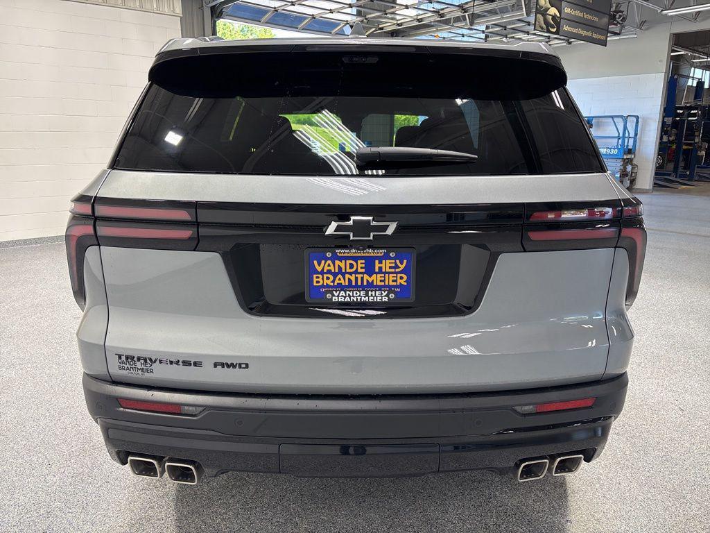 new 2026 Chevrolet Traverse car, priced at $50,129
